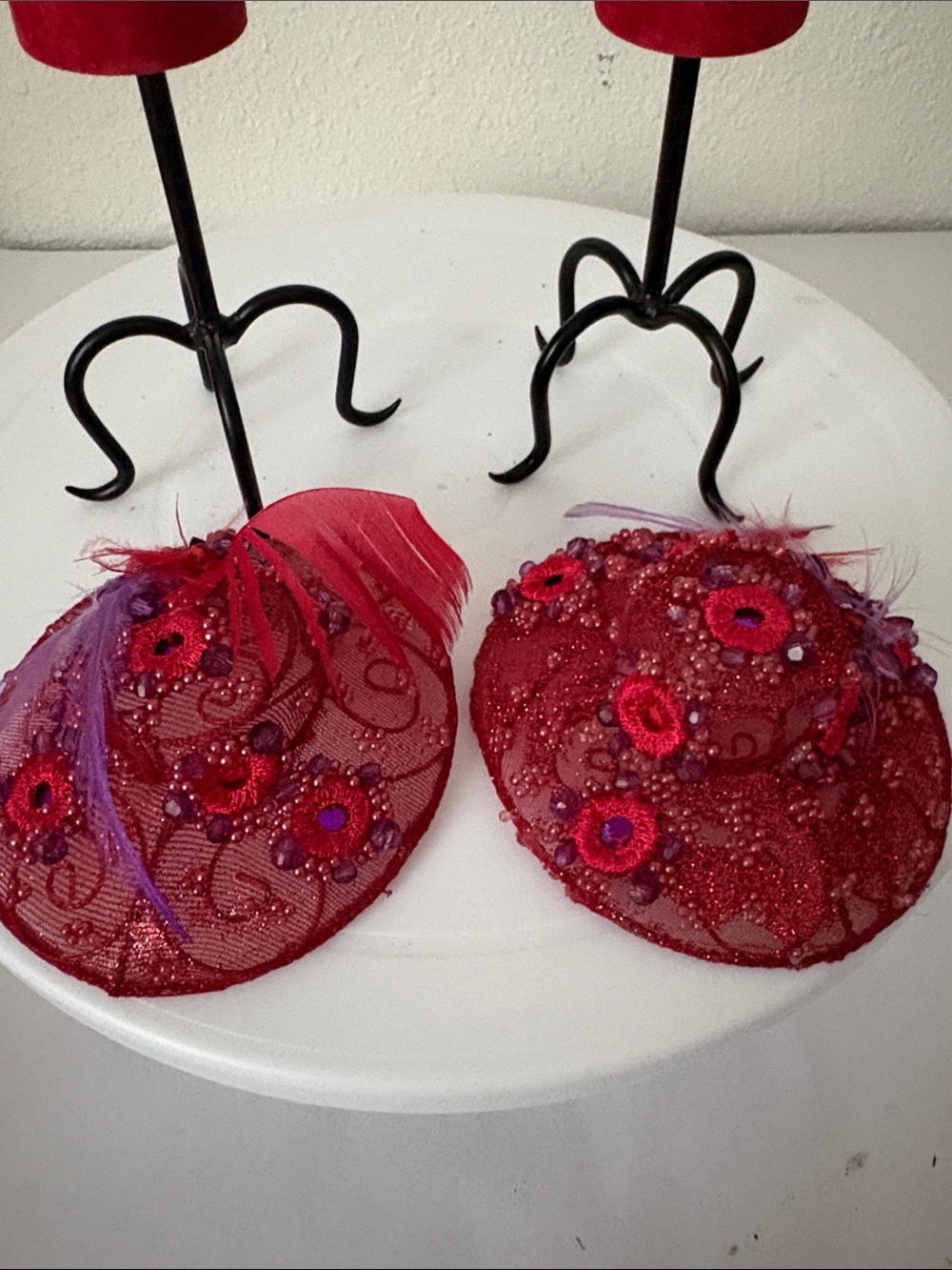 Red Beaded Mini Hat Fascinators (Pair) - Picture 4 of 7